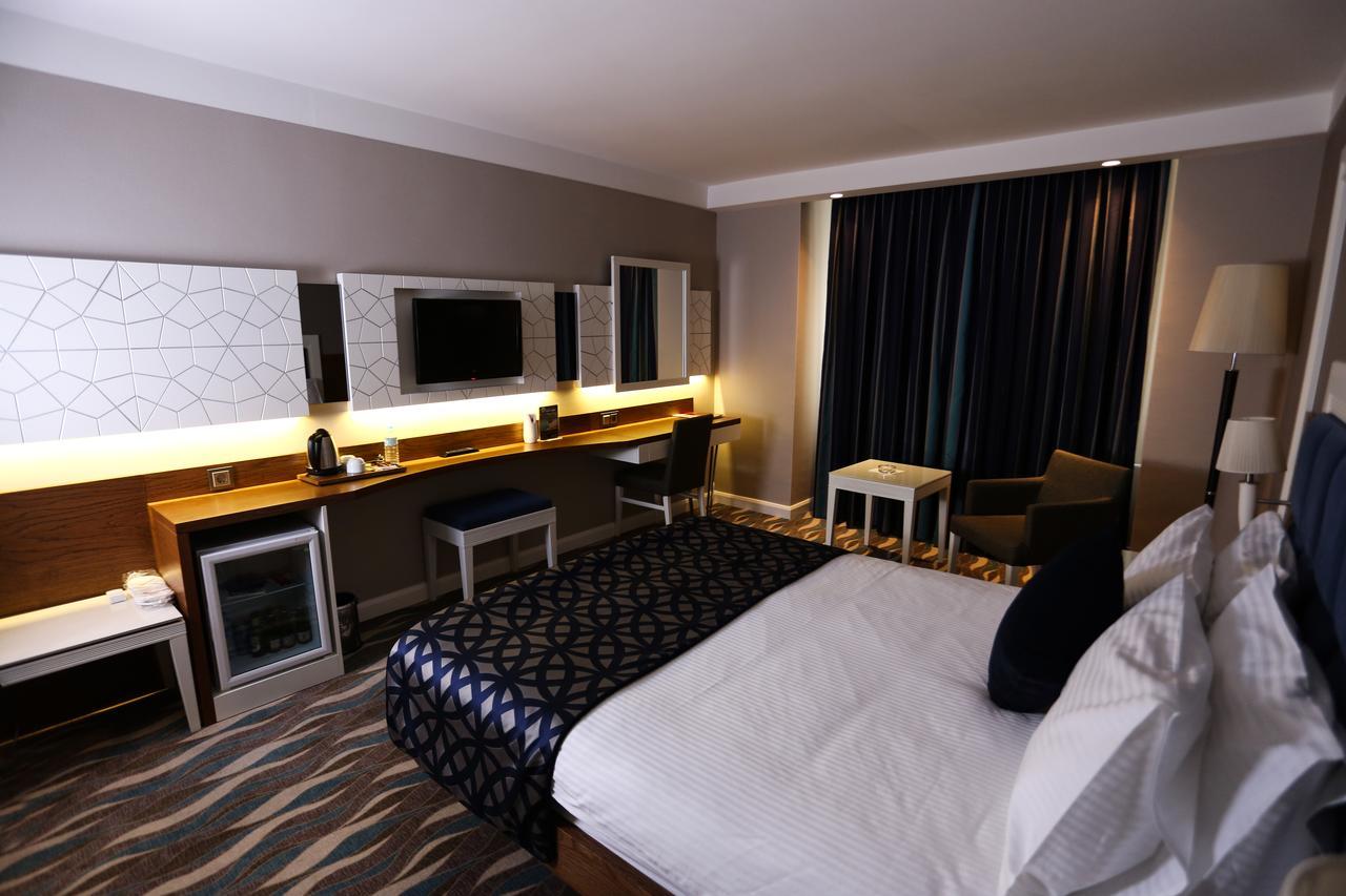 Sivas Bueyuek Hotel ภายนอก รูปภาพ