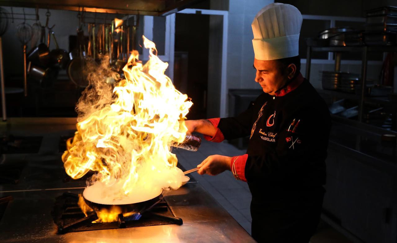 Sivas Bueyuek Hotel ภายนอก รูปภาพ